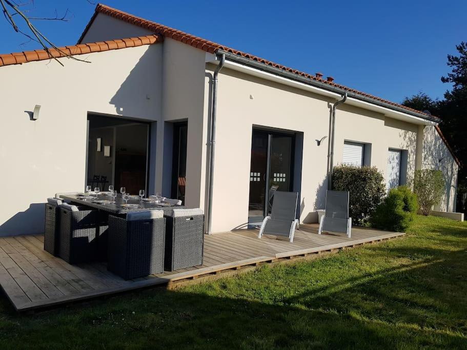 9 Pers 160 M² +Jardin- 10Mn Nantes -30Mn Mer Bouguenais Kültér fotó