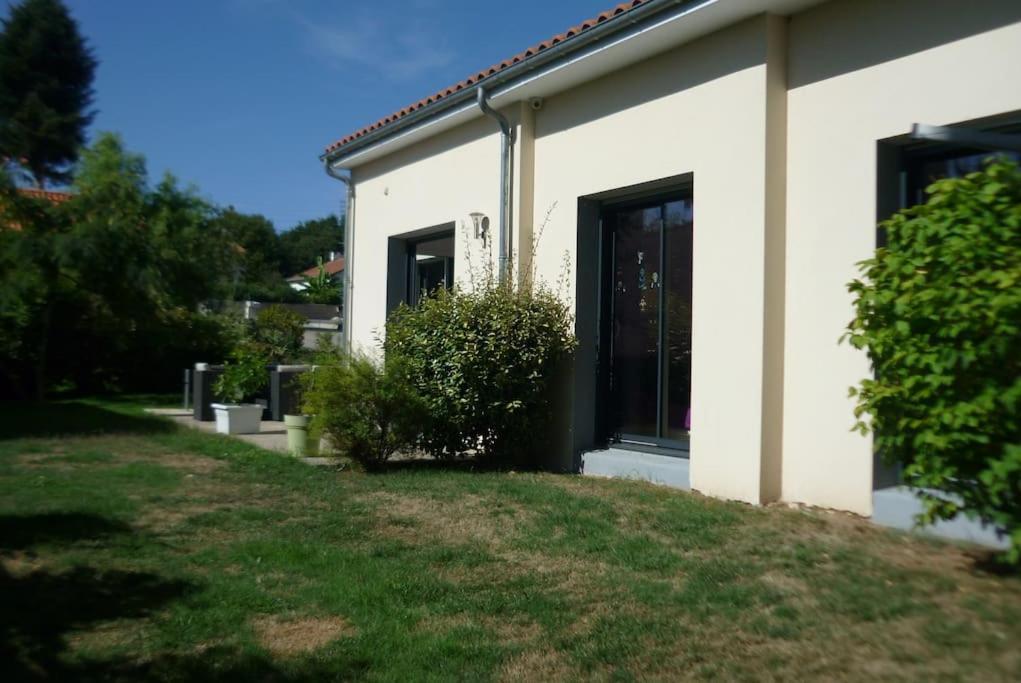 9 Pers 160 M² +Jardin- 10Mn Nantes -30Mn Mer Bouguenais Kültér fotó